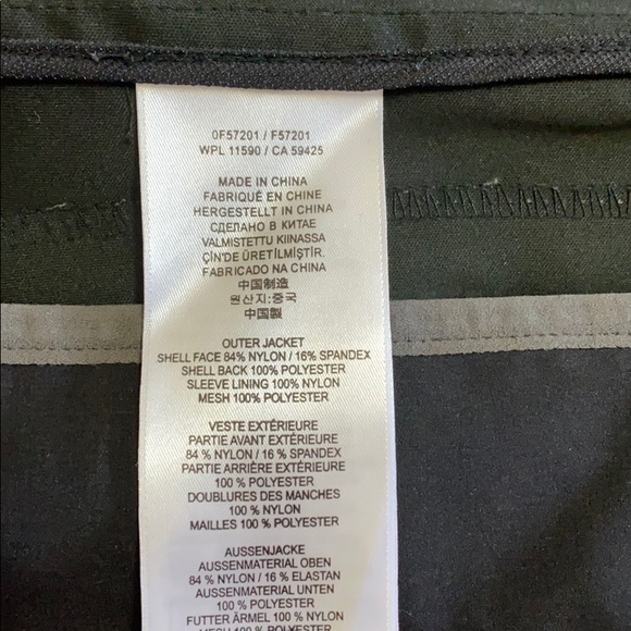 Tumi coat - Picture 9 of 16